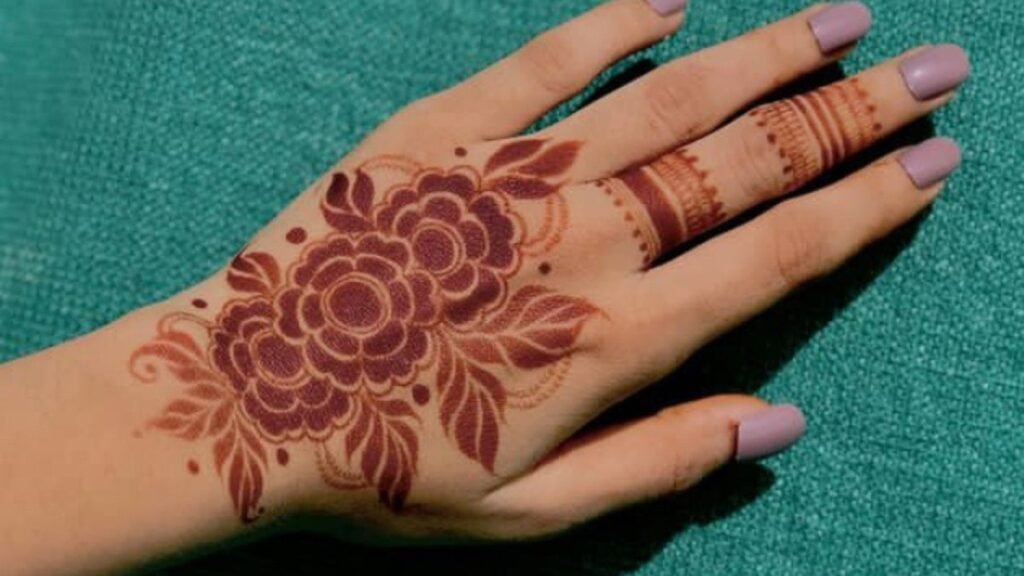 child mehndi design