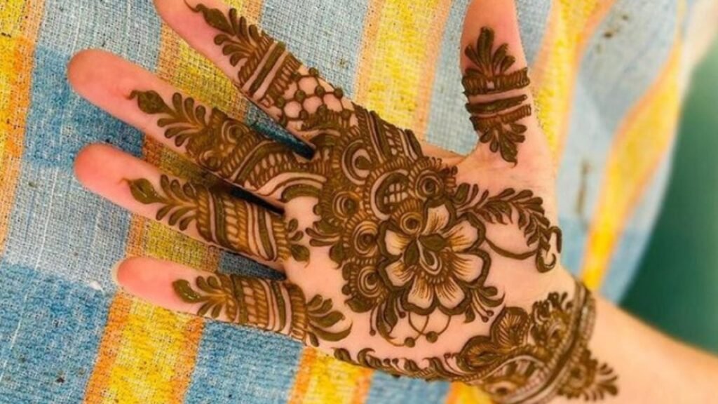 child mehndi design