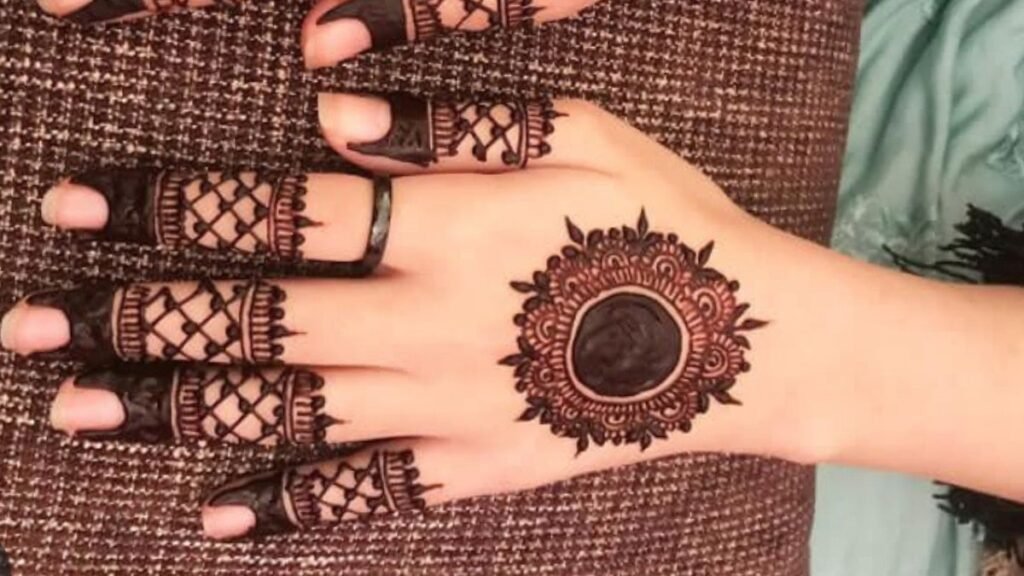 child mehndi design