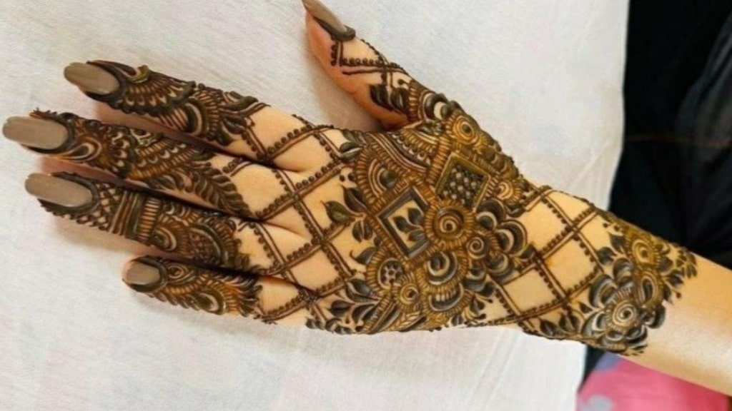 Stylish Mehndi Design