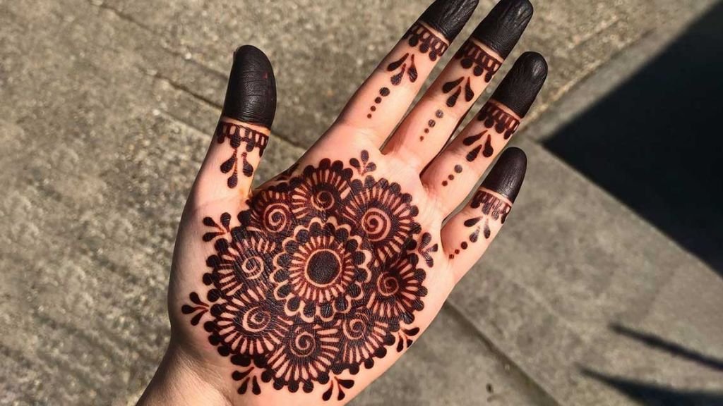 Stylish Mehndi Design