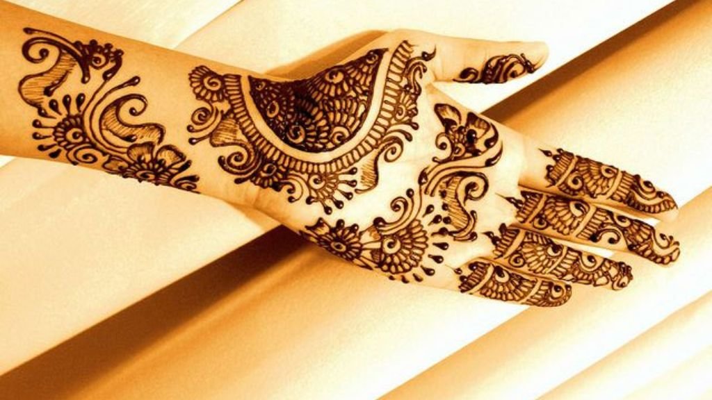 Stylish Mehndi Design