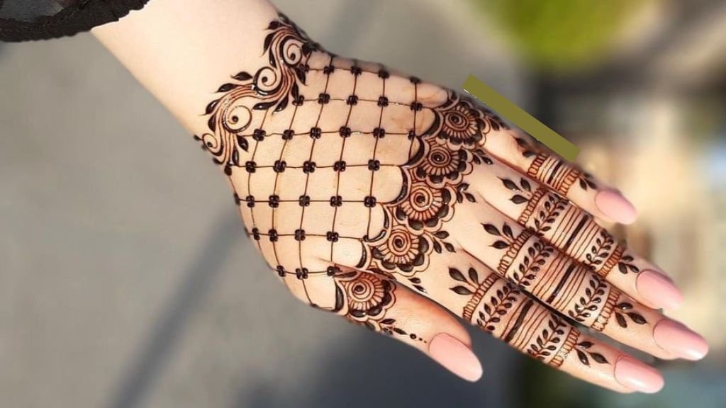 Simple Arabic Mehndi Design