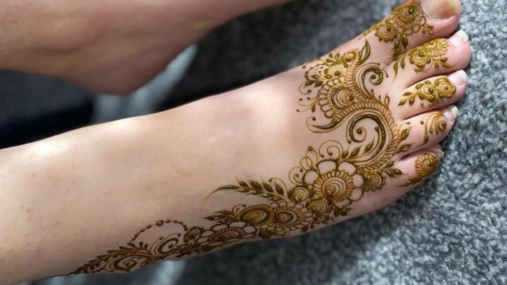 Mehndi Designs 2024