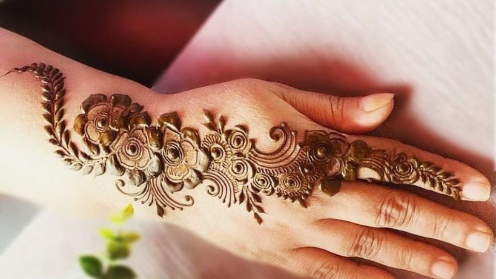 Easy back Hand Mehndi Design
