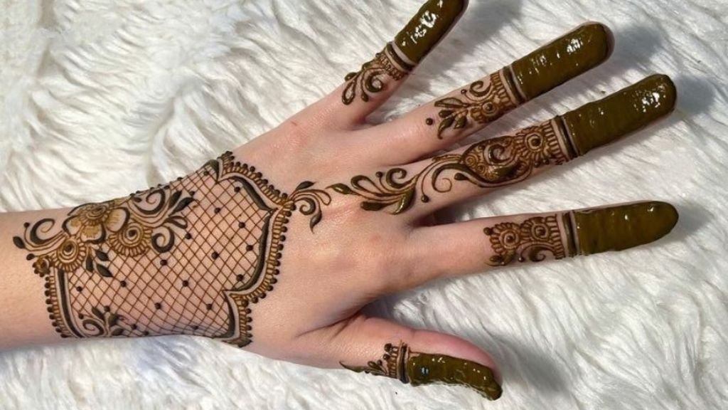 Mehndi Designs 2024