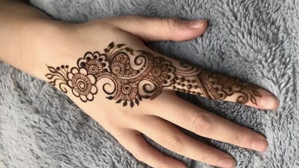 Mehndi Designs 2024