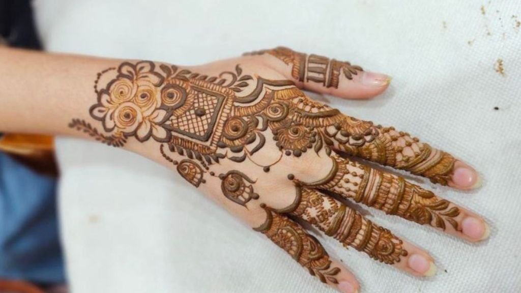 Mehndi Design of Arabic