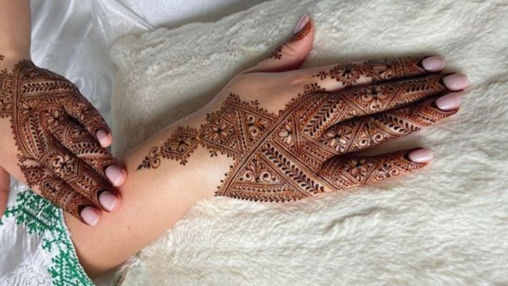 Mehndi Designs 2024